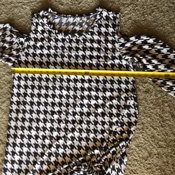 NEW HOUNDSTOOTH TOP - Picture 8 of 8